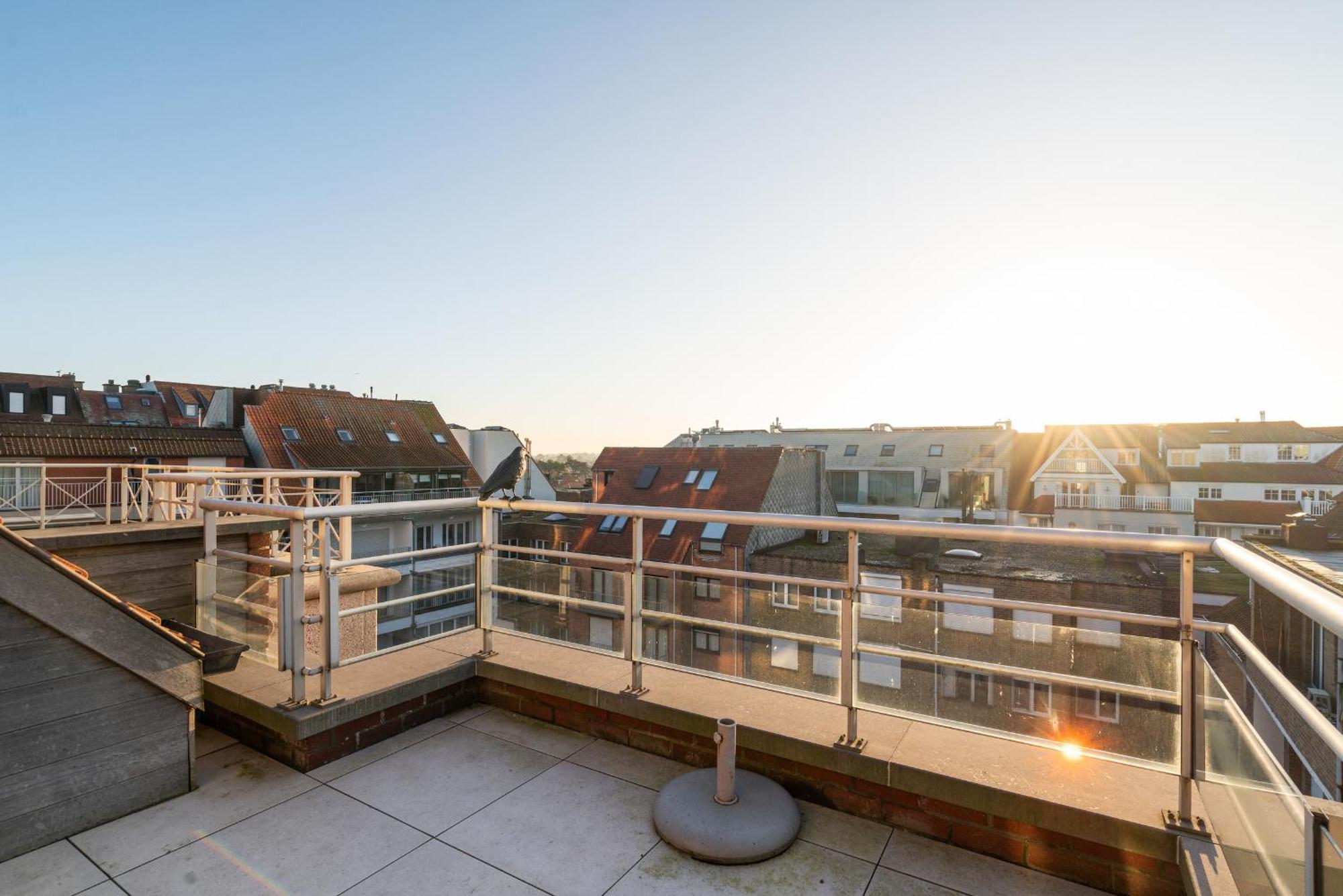 Stijlvol & Lichtrijk Penthouse App Met Parking Apartment Knokke-Heist